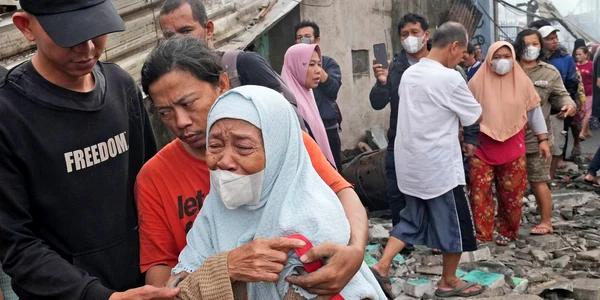  Incendiu la un depozit de combustibil din Indonezia FOTO Profimedia 