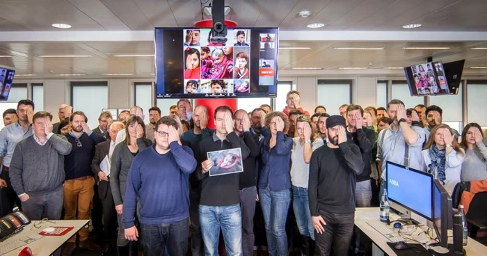 Redactia BILD solidara cu un bebelus sirian care si-a pierdut un ochi intr-un bombardament FOTO Twitter @BILD