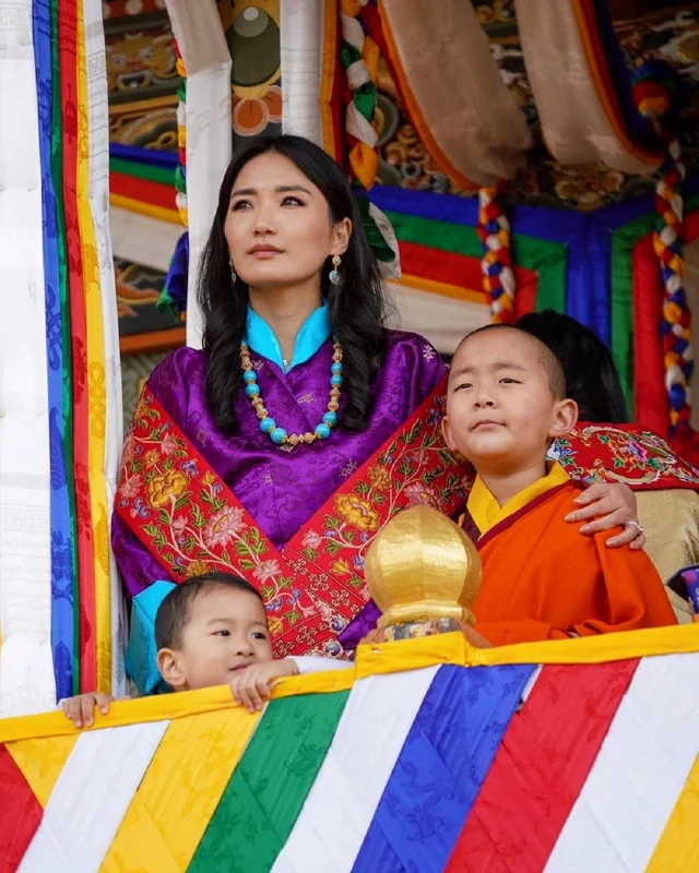 Regina Jetsun Pema a Bhutanului, deja mamă a doi băieți, a născut a treia oară
