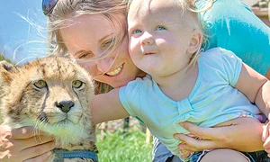 Primul cuvânt rostit  de fetiţa de un an a fost  în limba… gheparzilor (Fotografii: Photoland/Caters) jpeg