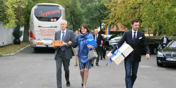 Vezi ce cadouri a primit Regele Mihai de ziua sa