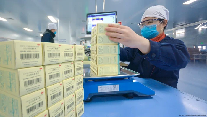 Producția de medicamente în China este mai ieftină, dar implică riscuri