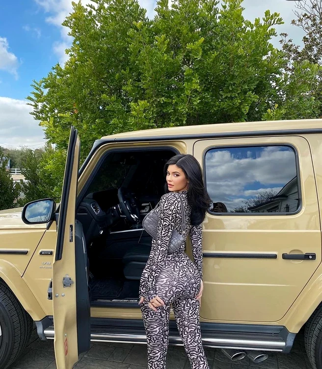 3 kylie jenner lux 2 jpg jpeg