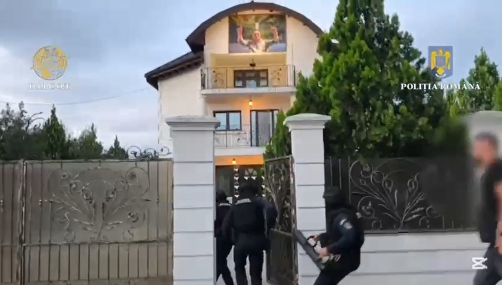 Polițiștii s-au dus peste clanurile Pian și Purcel, într-un dosar de prostituție și exploatare sexuală în 11 țări din Europa. Ce s-a găsit la perchezițiile din București, Ilfov, Argeș și Buzău