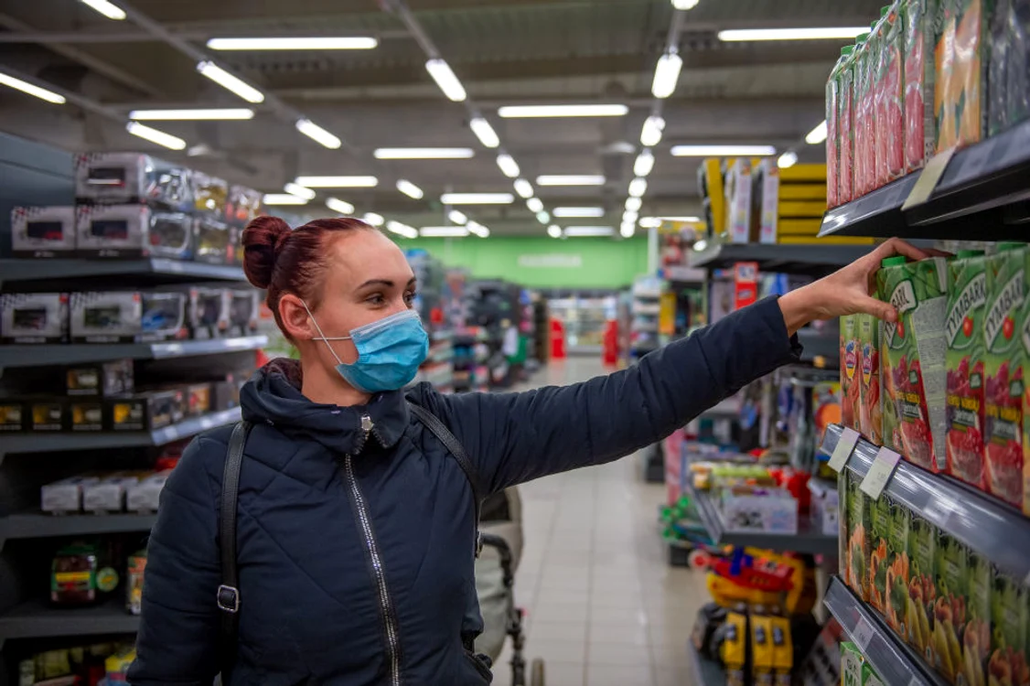 
    La hypermarket vei avea nevoie de certificat verde covid. La un magazin alimentar din cartier, nu   