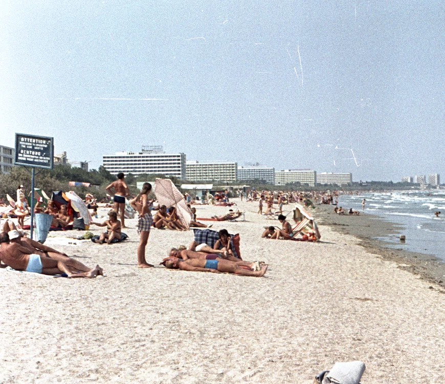 Plajele nu erau ocupate de șezlonguri