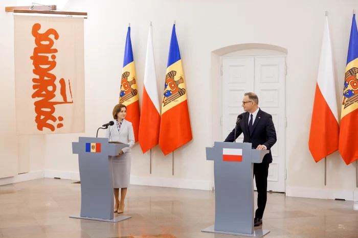 Maia Sandu în Polonia: Ne aflăm pe linia frontului hibrid, apărând democrația de atacuri cibernetice, dezinformare și finanțare ilicită