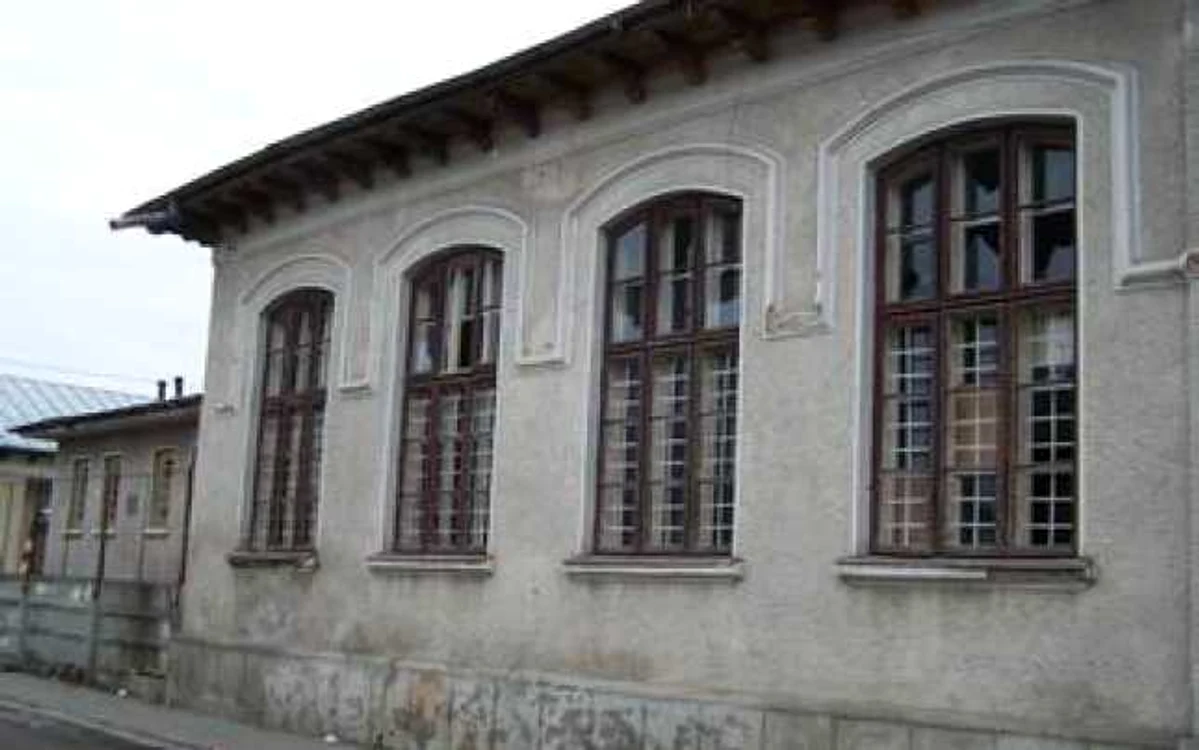 99 de şcoli din Capitală nu au aviz sanitar de funcţionare