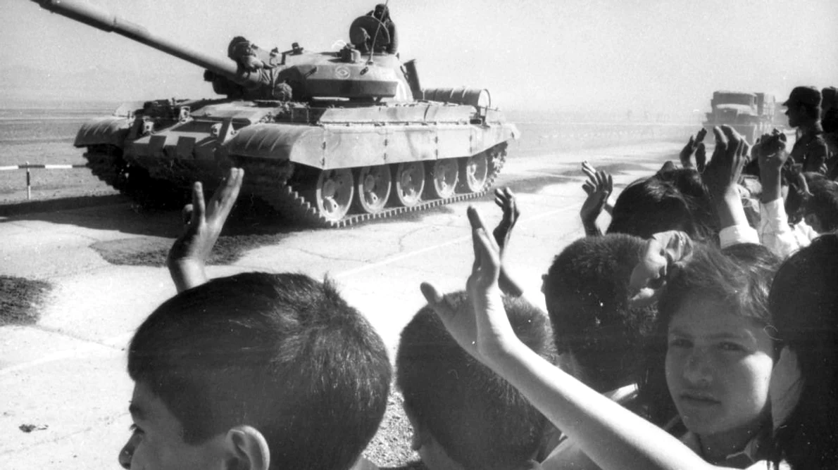 Calendar 15 februarie:  1989   Ultimii militari sovietici au părăsit Afganistanul după aproape zece ani jpeg