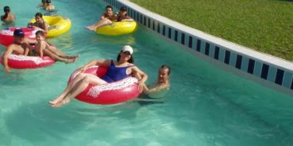 Bacău: În județ va fi construit un mini-aqualand