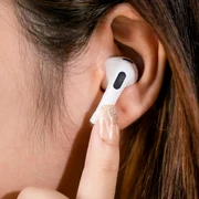 Castile AirPods vor fi capabile sa traduca limbi straine, foto Shutterestock jpg