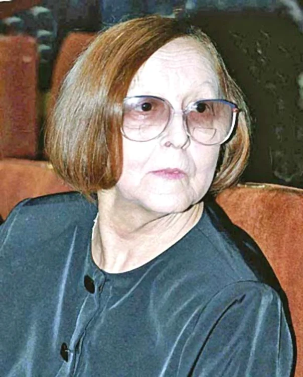 
    Mitică Popescu a jucat  în peste 100 de filme  şi piese de teatru   