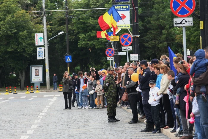 Ziua Drapelului Naţional, sărbătorită şi la Iaşi Foto: Florin Chirica