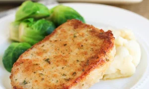 cotlete de porc in crusta de parmezan jpeg