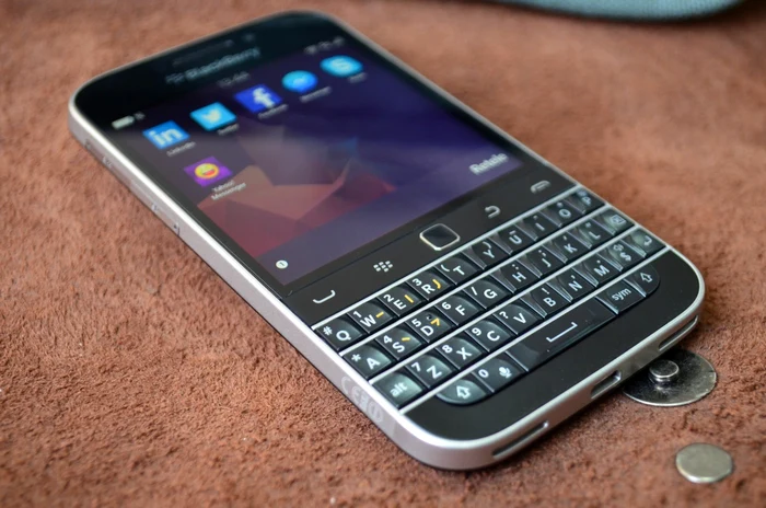 BlackBerry Classic e un telefon cu stil, dar cam atât FOTO Vlad Andriescu