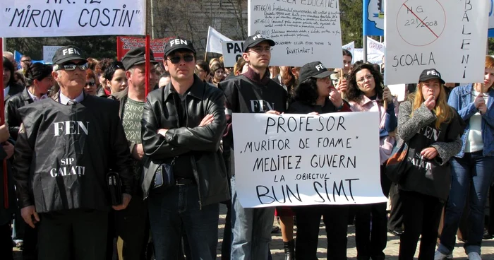 Profesorii se pregătesc de proteste. Foto: Bogdan Nistor