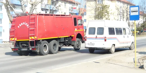 Pompierii au ajuns la faţa locului (arhivă)