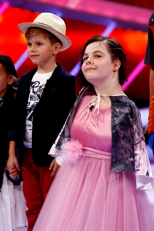 
    Lorelai, o fetiță născută fără brațe și femururi, demonstrează că poate fi “Next Star”  
