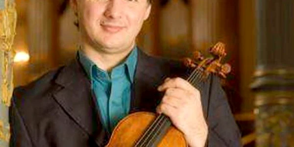 Liviu Prunaru a câştigat importante concursuri naţionale şi internaţionale de vioară.