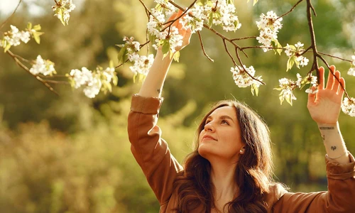 stylish woman spending time spring park (2)(1) jpg