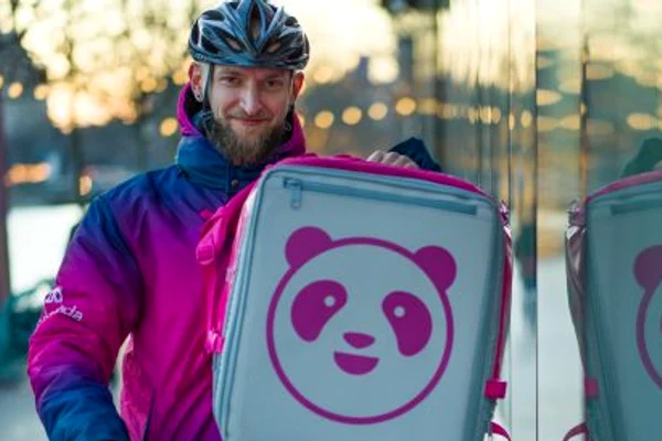 Foodpanda livrează pachete alimentare pentru cadrele medicale din șase spitale din țară