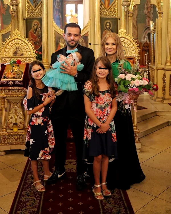 Mihai Morar și soția lui, Gabriela, și-au creștinat duminică, 29 septembrie, fetița 