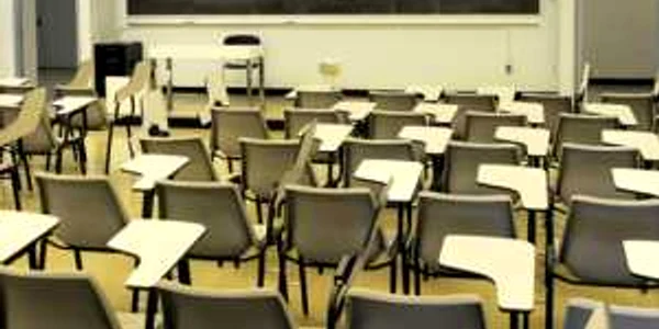 Universităţi fără studenţi