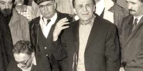 Ion Iliescu a cucerit poporul cu televizorul p Foto: agerpres