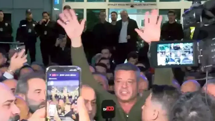 Fotbalul turc zguduit: președintele Fenerbahce, arestat pentru trafic și consum de cocaină. A fost ales în funcție recent