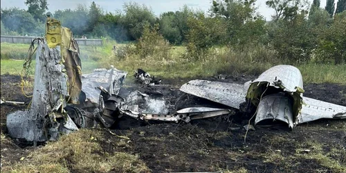 Trei piloţi militari ucraineni au murit într un accident aviatic în centrul țării  FOTO TWITTER png
