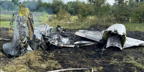 Trei piloţi militari ucraineni au murit într un accident aviatic în centrul țării  FOTO TWITTER png