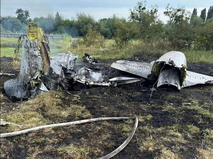 Trei piloţi militari ucraineni au murit într-un accident aviatic. FOTO Twitter