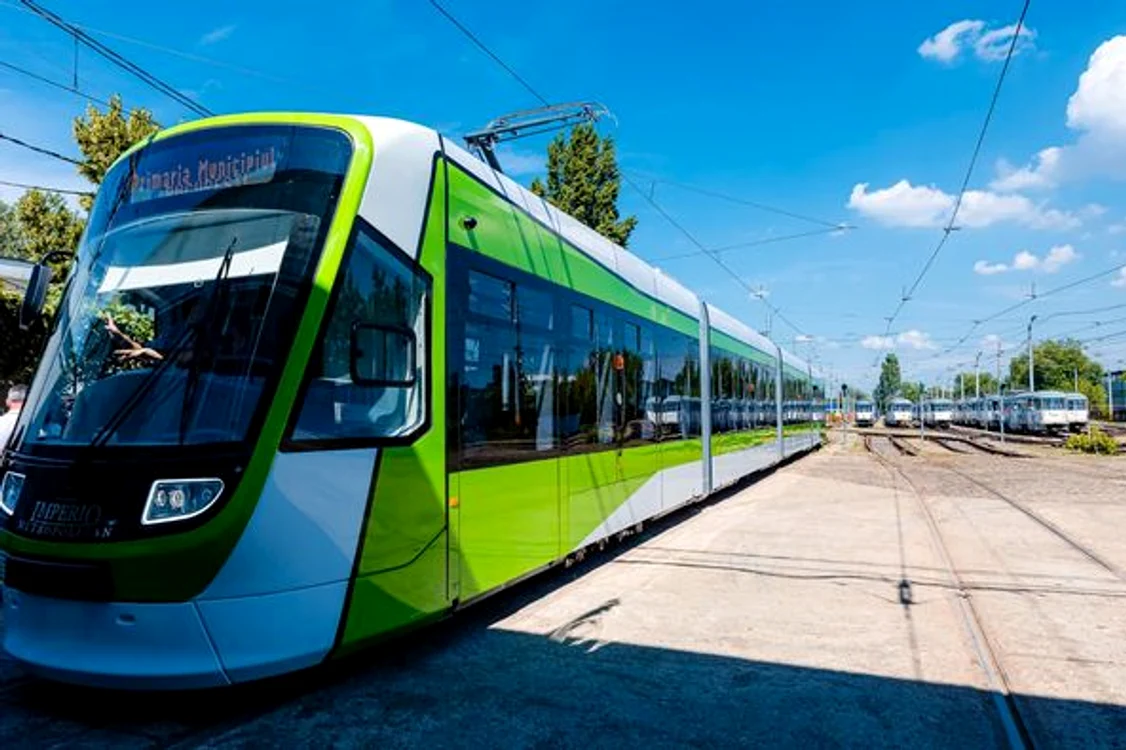 Bucureștiul va avea o sută de tramvaie de acest tip FOTO Astra 