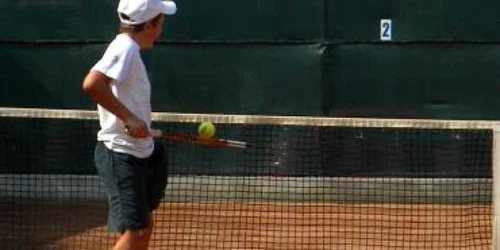 Bistriţa: Tenisul de câmp - "un sport care impune un comportament decent"