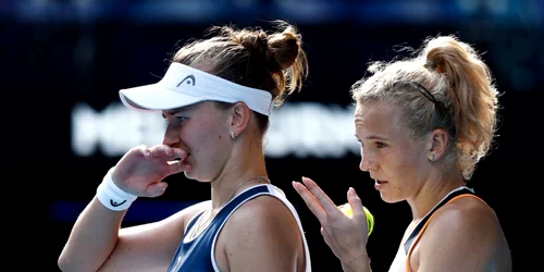 Barbora Krejcikova si Katerina Siniakova australian open 2022 foto getty images