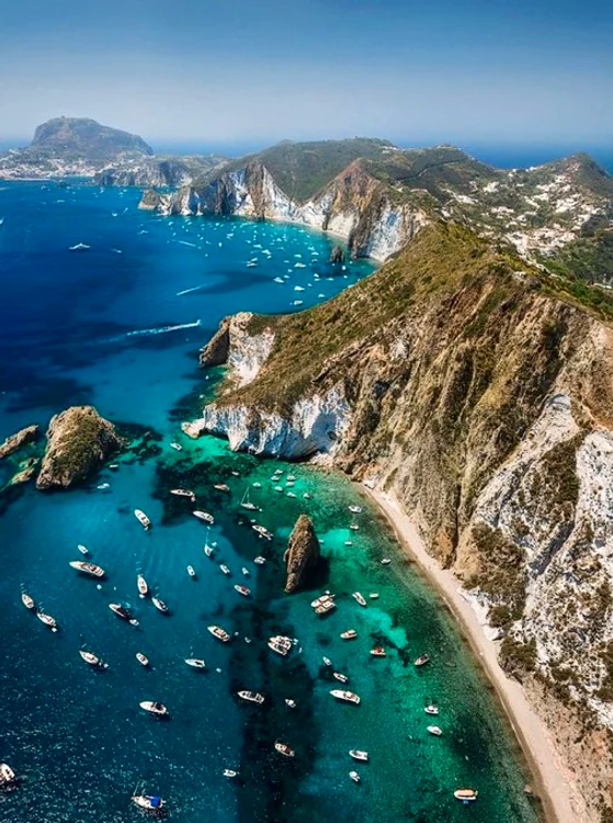 Ponza, Lazio. Foto: X @Mambo Italiano