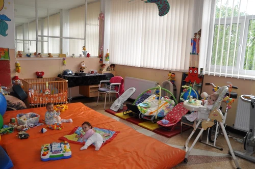 „Jocul este vital în recuperarea sănătăţii copilului“