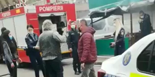 Intervenția brutală a polițiștilor mp4 thumbnail png