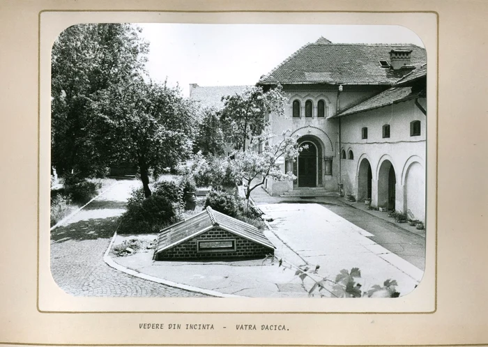 Mânăstirea Mihai Vodă, sediul Arhivelor Statului (© D.G.A.S., Ansamblul istoric Mihai Vodă. Documentar, Bucureşti, 1984)