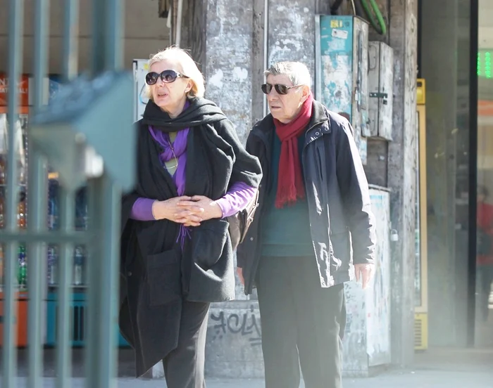 
    A făcut o baie de mulțime la piesa de teatru 