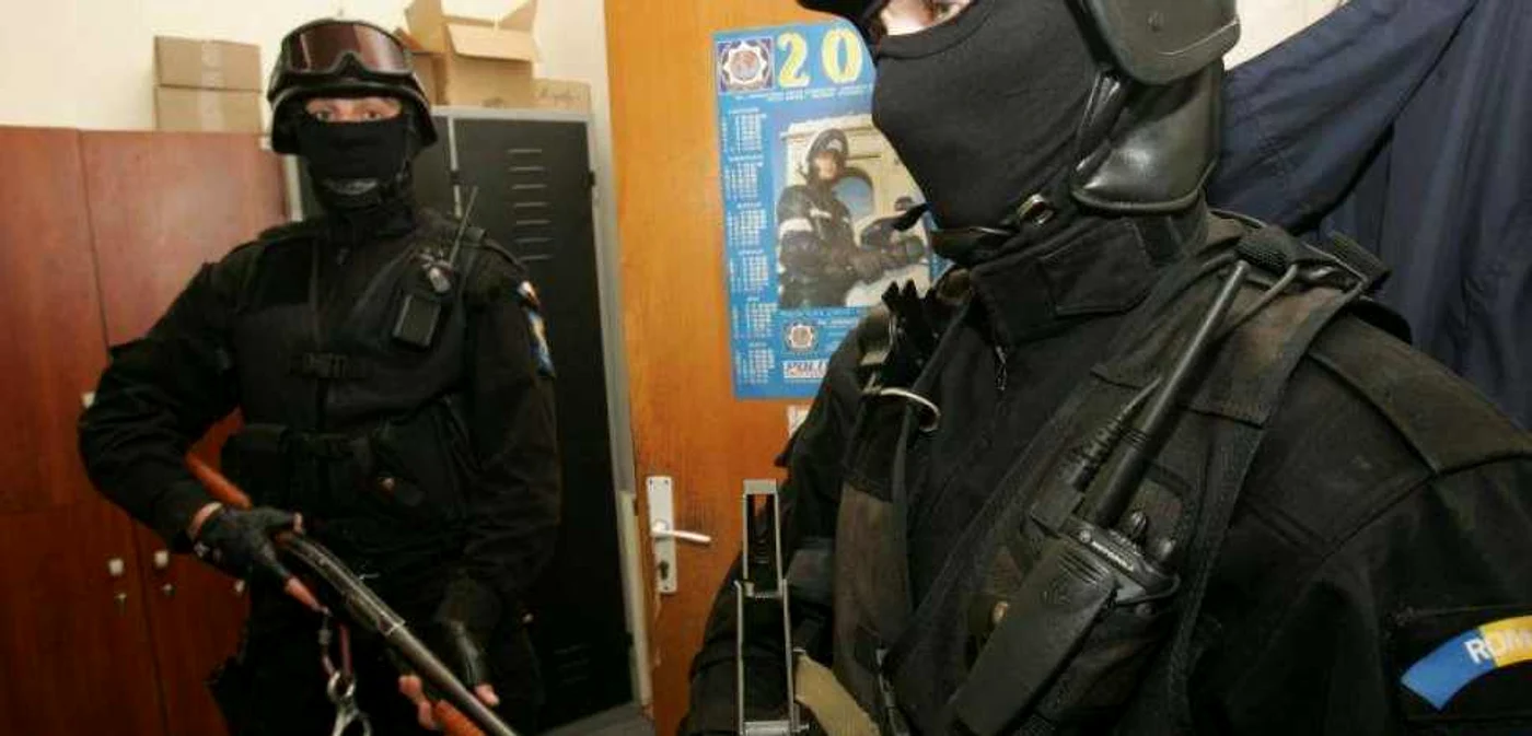 Suspectul nu a avut nicio şansă la flagrantul pus la cale de poliţiştii de combatere a criminalităţii organizate