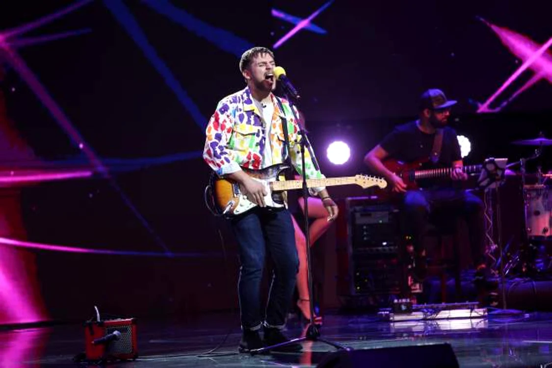 Adrian Petrache, pe scena „X Factor”