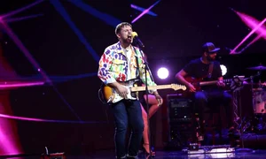 Adrian Petrache, pe scena „X Factor” jpeg