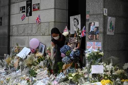 Regina plânsă la Hong Kong jpg