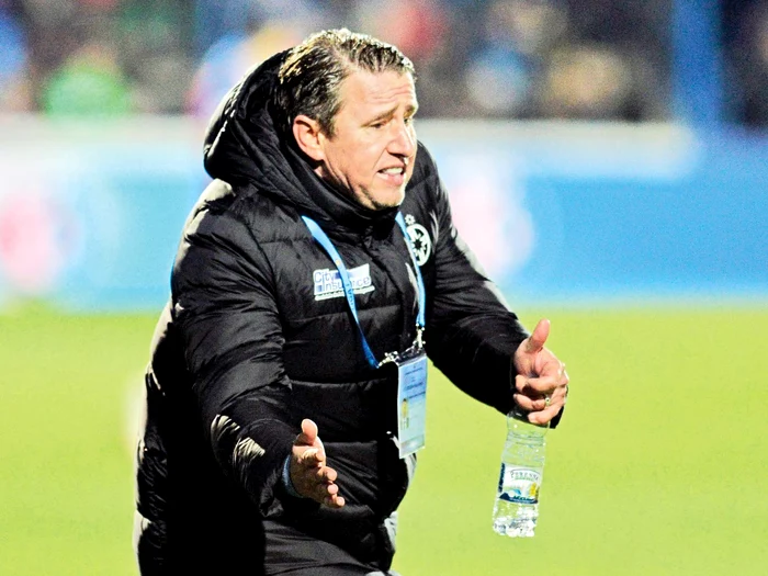 
    Marica a jucat ultimul  meci pentru naţionala  României în debutul calificărilor pentru Euro  2016, când a şi marcat  golul victoriei   