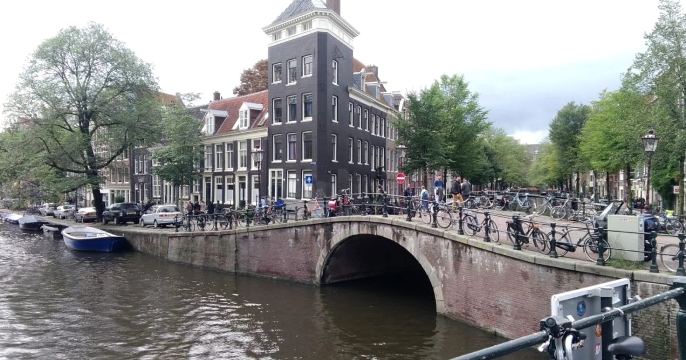 Amsterdam, printre ofertele de zbor mai ieftine anul acesta
