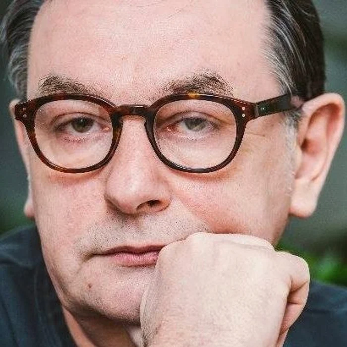 Eugen Ovidiu Chirovici, autorul romanului „Cartea Oglinzilor”. Sursă foto: Facebook
