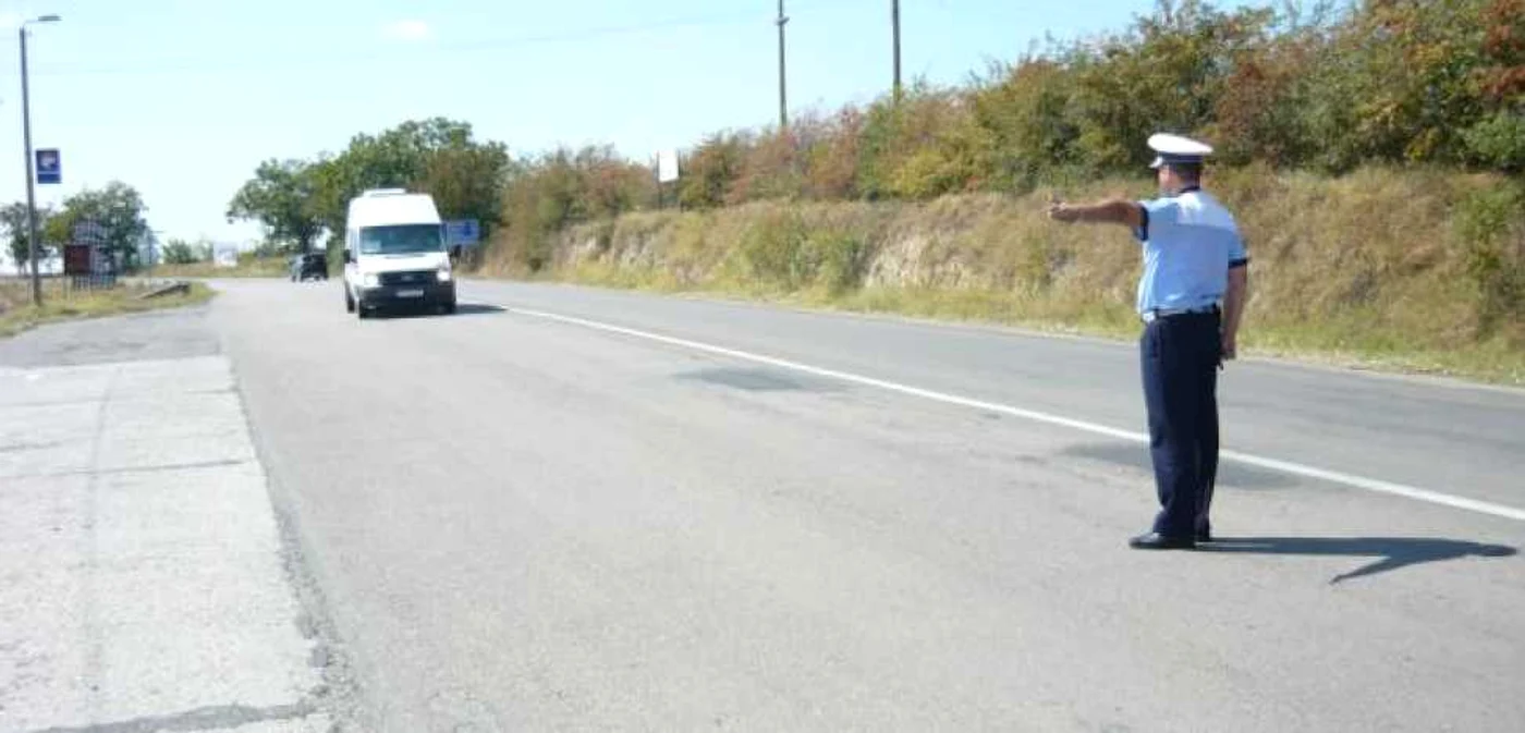 Poliţiştii vor supraveghea traficul auto
