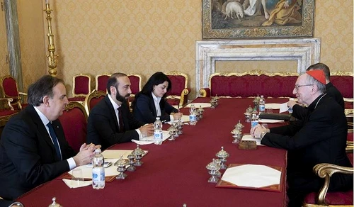 Ministrul armean de externe a discutat la Vatican chestiunile legate de protejarea patrimoniului armean din Karabakh