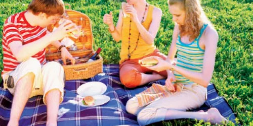 Toxiinfecţiile alimentare vă pot strica vacanţa